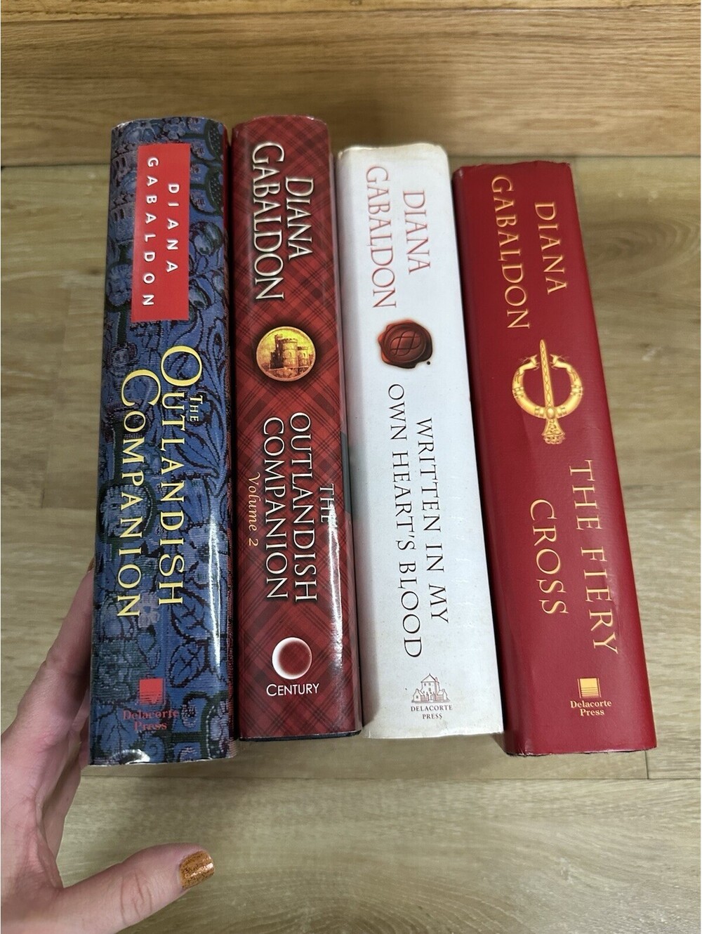 Diana Gabaldon Outlander Book Lot - 4 books Companion 1-2 - Picture 3 of 6